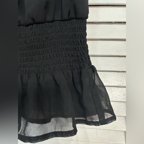 Sleeveless blouse - Picture 2 of 4